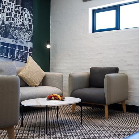 Franschhoek Hotel Экстерьер фото