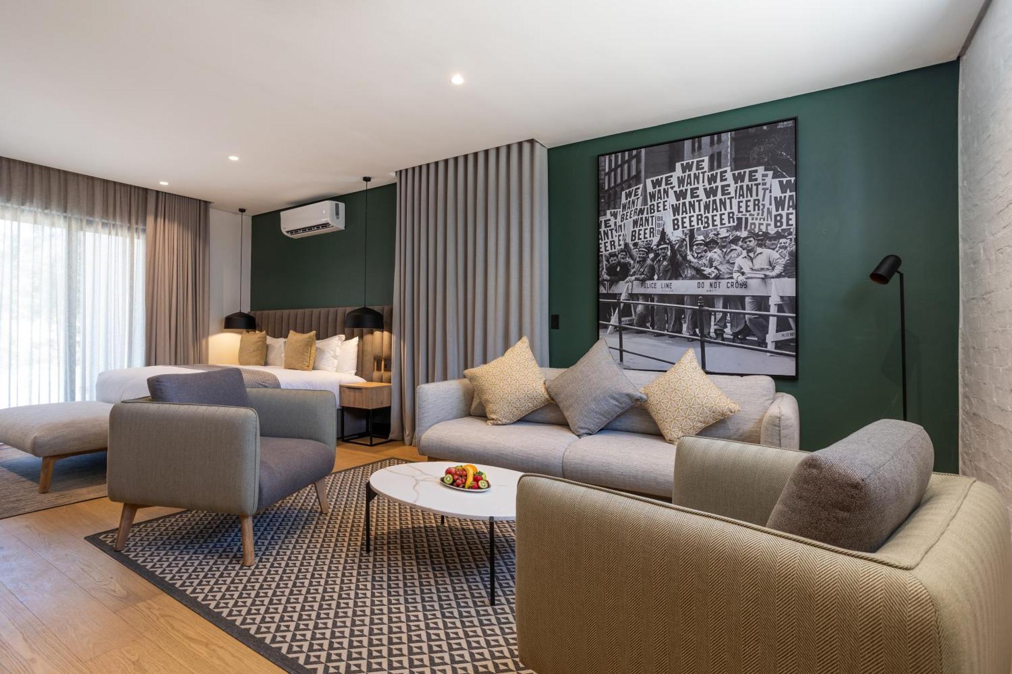 Franschhoek Hotel Экстерьер фото